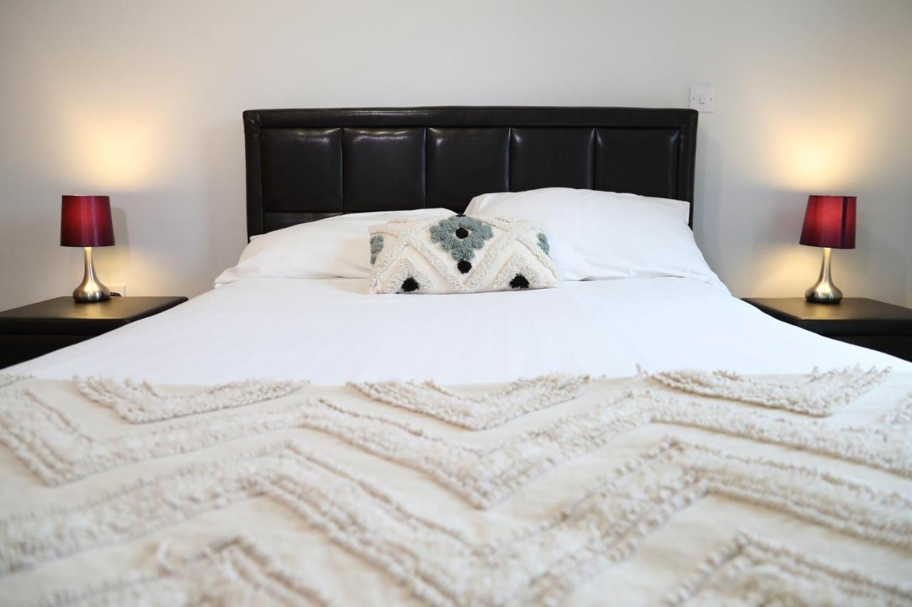 Letting Serviced Apartments - Central St Albans ภายนอก รูปภาพ